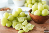Grape Nutrition Guide: Benefits, Facts and Top Varieties