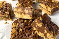 No-Bake Chocolate Peanut Butter Oat Bars Recipe