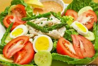 Classic Crab Louie Salad Recipe with Creamy Dressing