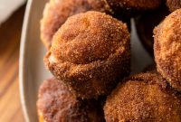 Cinnamon Sugar Banana Muffins Recipe – Moist and Fluffy