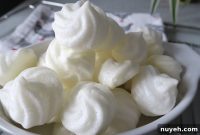 Snow-White Sugar-Free French Meringues Recipe