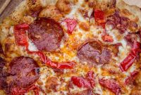 Grill Pizza on a Big Green Egg: Tips for a Crispy Crust