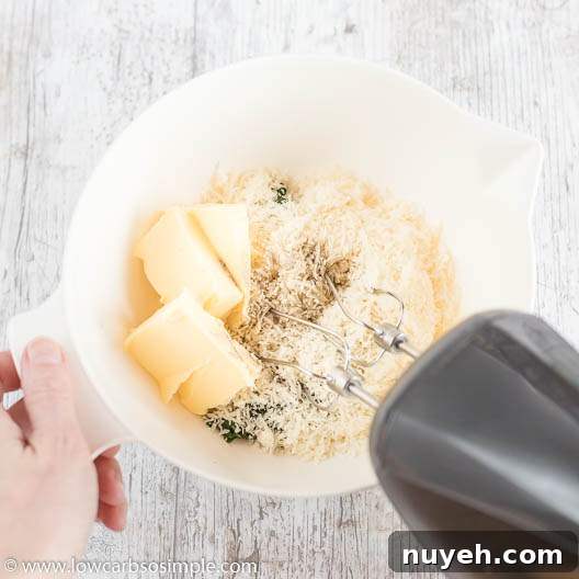 Mixing | Low-Carb, So Simple