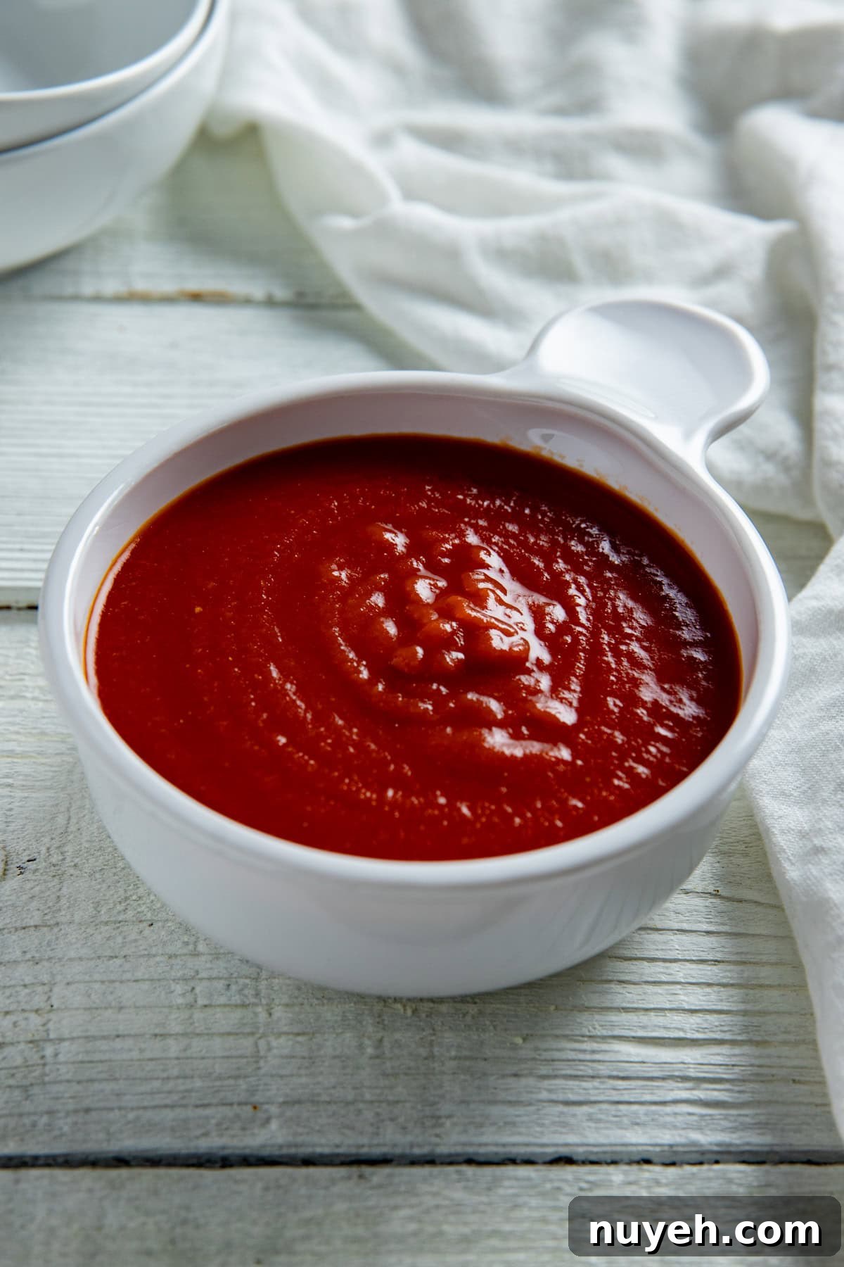 Bowl of tomato sauce.
