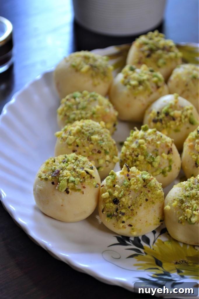 Malai Laddus on a tray